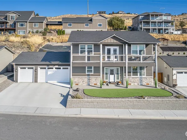 3033 N Breckenridge Dr, East Wenatchee, WA 98802
