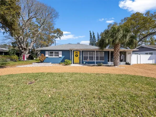 10575 109th St, Seminole, FL 33778