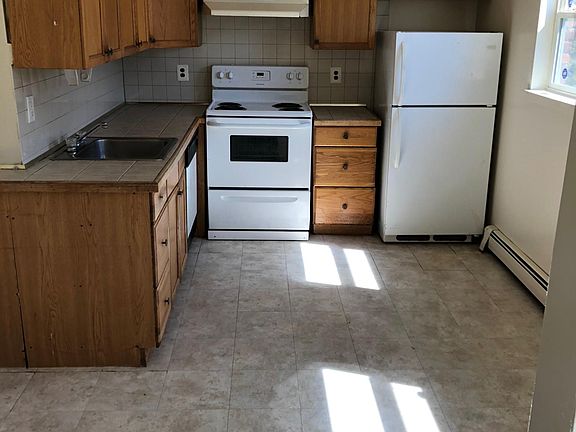 2nd image of 30 Piedmont Dr APT 18