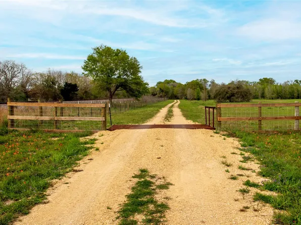 Fm 154, Muldoon, TX 78949