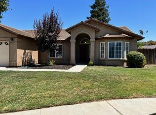 201 Saint Tropez Dr, Madera, CA