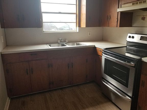 5th image of 217 S Church St APT 1