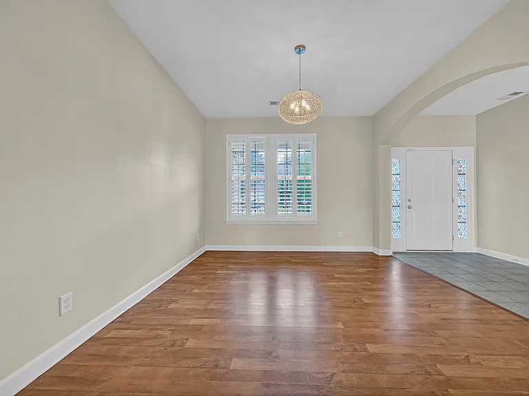 101 Zinnia Dr — Photo 18