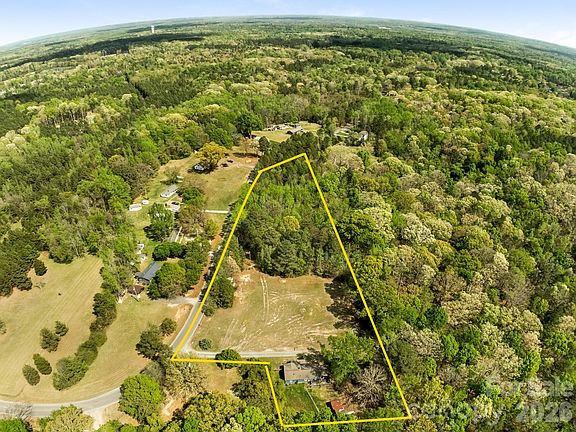 5th image of 1105 Union Rd