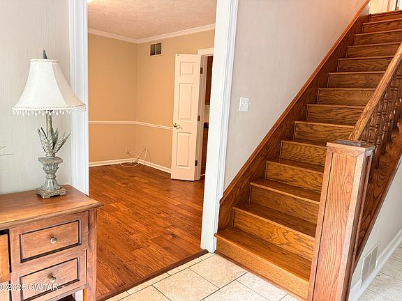 3rd image of 261 Lackey Ln