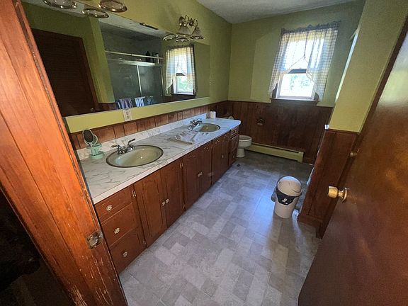 5th image of 343 Old Bedford Rd