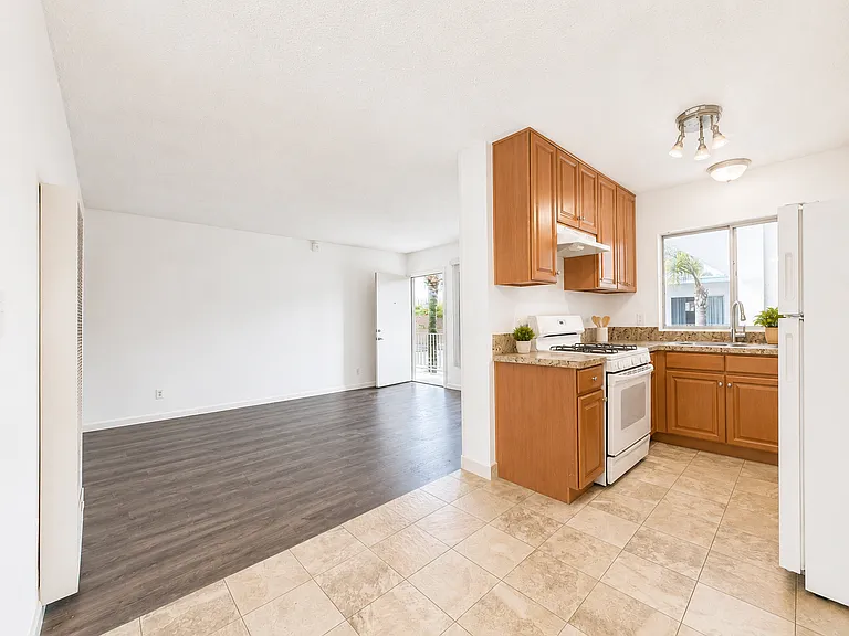 4525 Florida St #15 — Photo 4