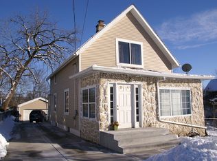 21 N Kendall St, Aurora, IL 60505