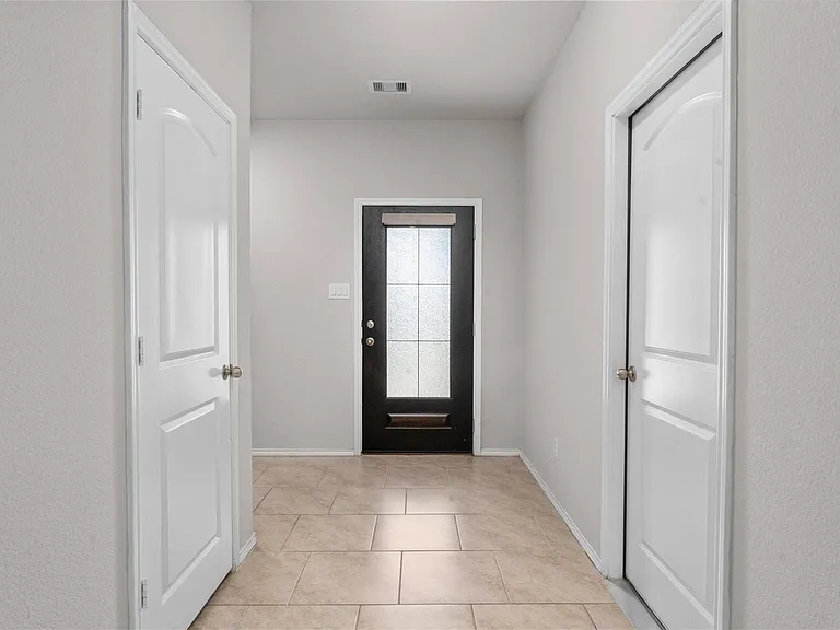 5210 Adria Hills Cir — Photo 4
