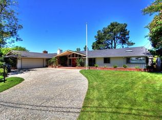 7 Donald Dr, Orinda, CA