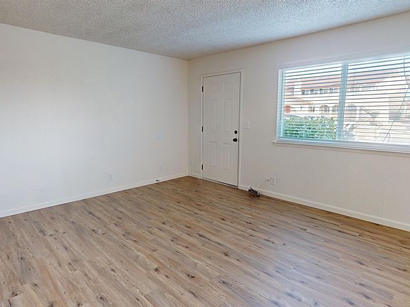 2nd image of 4400 Dogwood Ln #D
