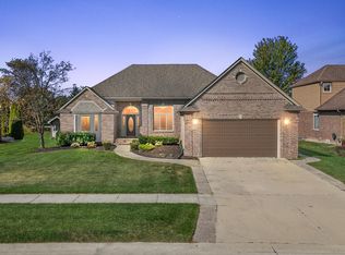 50247 Cheltenham Dr, Macomb, MI 48044