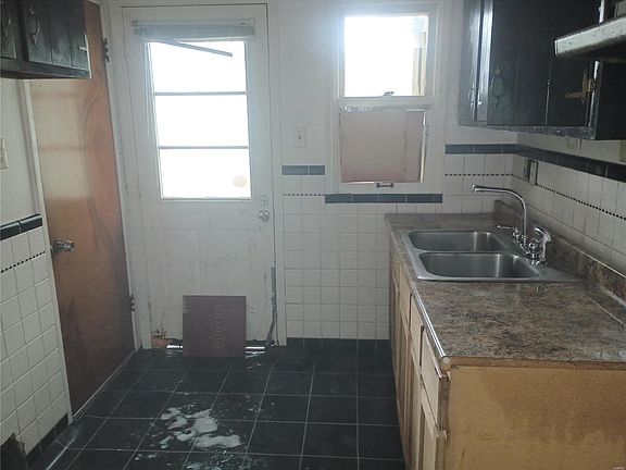 5th image of 10543 Byfield Dr