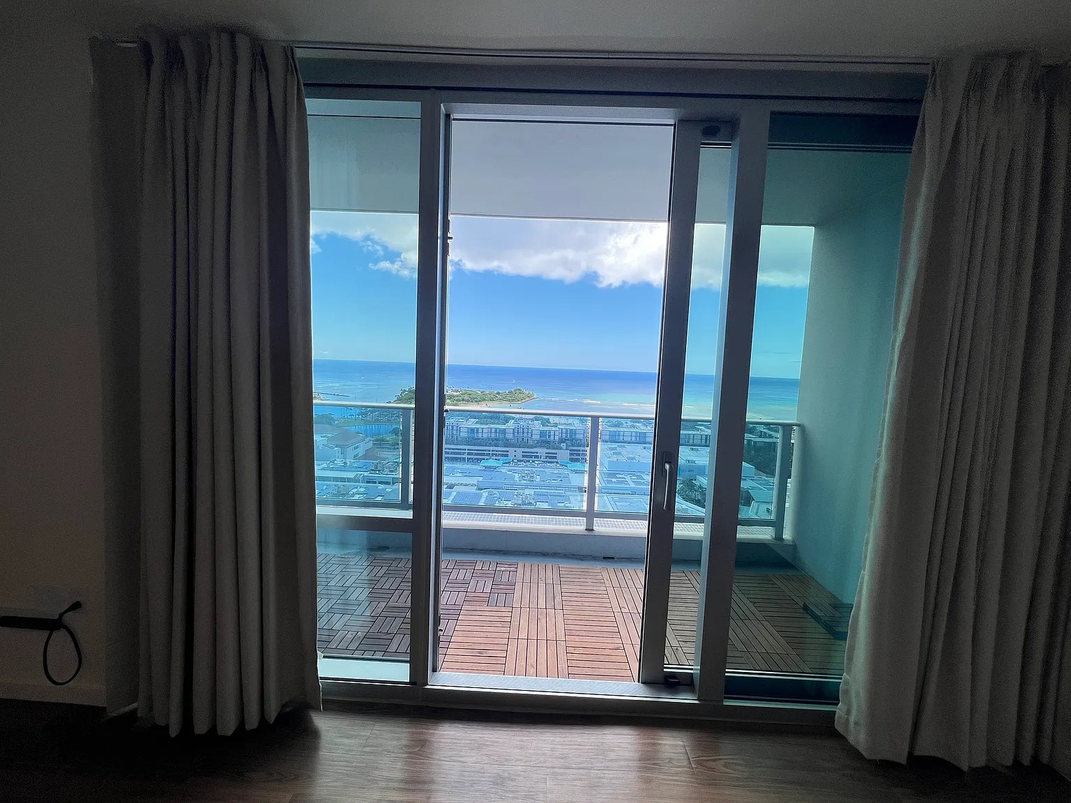 2 bed, 1117 sqft, $4,500 — Photo 3