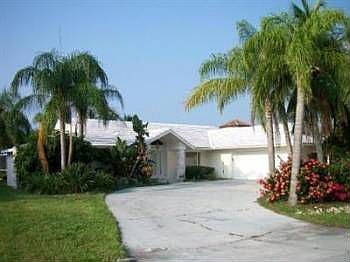 1st image of 1530 SW 54th Ter