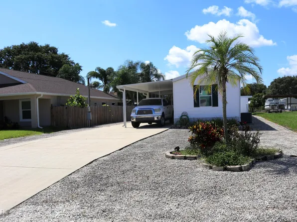 147 Randle Ave, Oak Hill, FL 32759