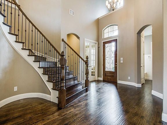 3rd image of 3716 Valencia Ct
