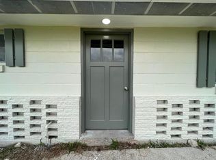 208 Jones Rd, Highlands, TX 77562