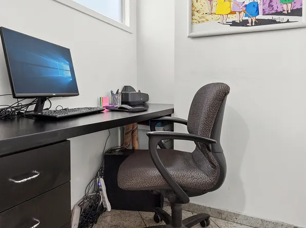 935 Park Avenue image 7 of 10