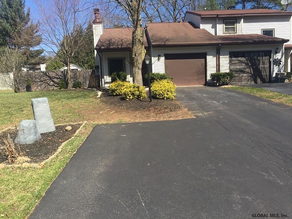 1st image of 72 Tallow Wood Dr