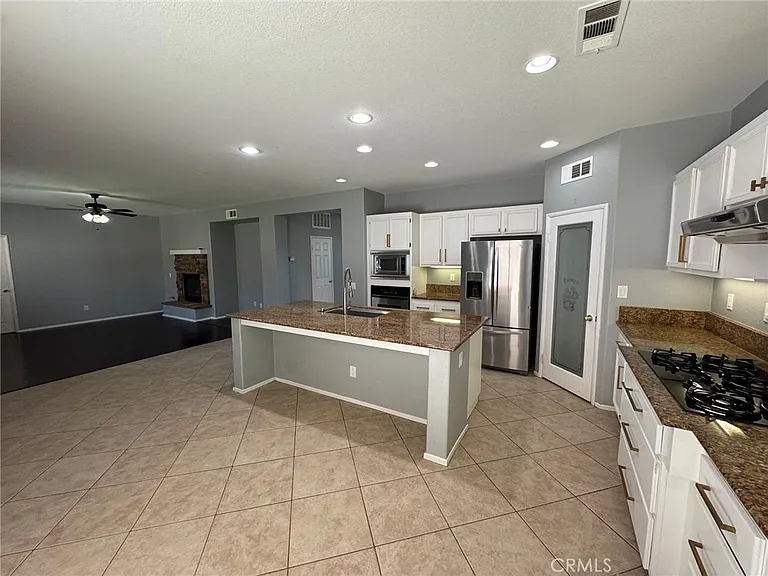 29166 Branwin St — Photo 11
