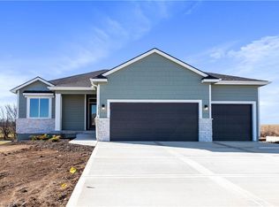 18728 Deer Run, Spring Hill, KS 66083
