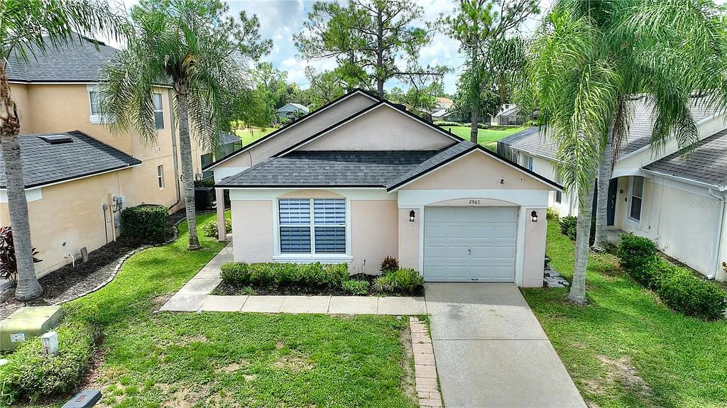 3 bed, 2.0 bath, 1130 sqft, $2,300 — Photo 1