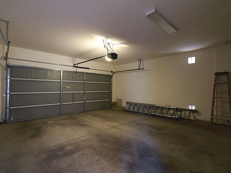 1696 W Blue Horizon St — Photo 17