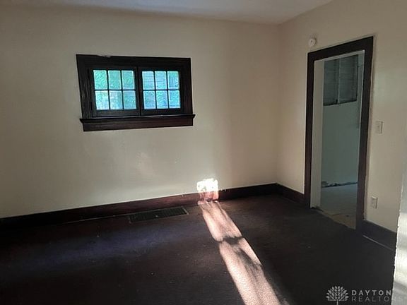 5th image of 601 Cambridge Ave