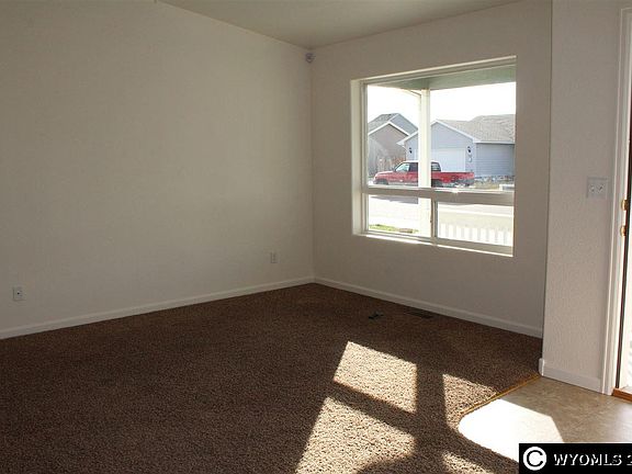 2nd image of 631 Arrowhead Trl