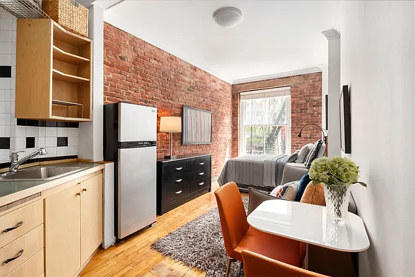 Sold by Compass | media 3