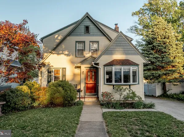 214 E Linden Ave, Collingswood, NJ 08108
