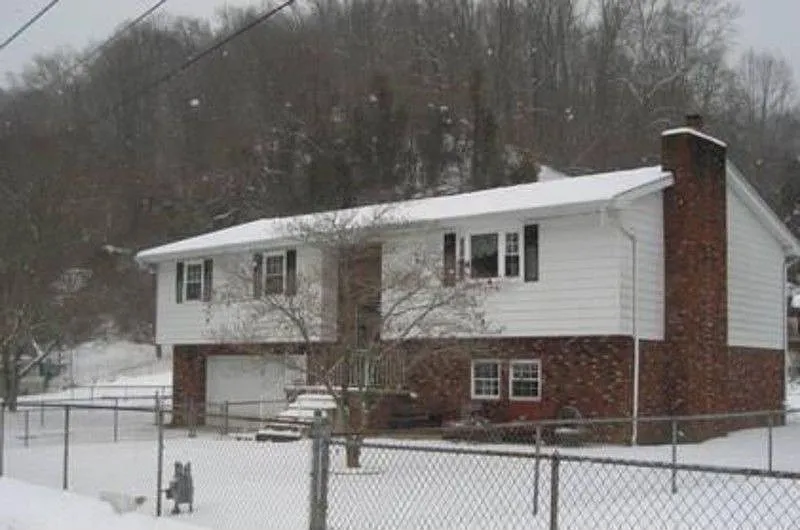 381 Gap View Dr photo 1