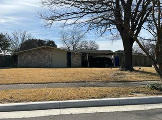 3206 Coral Rock Ln, Dallas, TX 75229