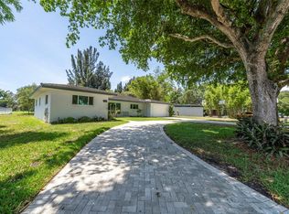 3140 Calle Largo Dr, Hollywood, FL 33021