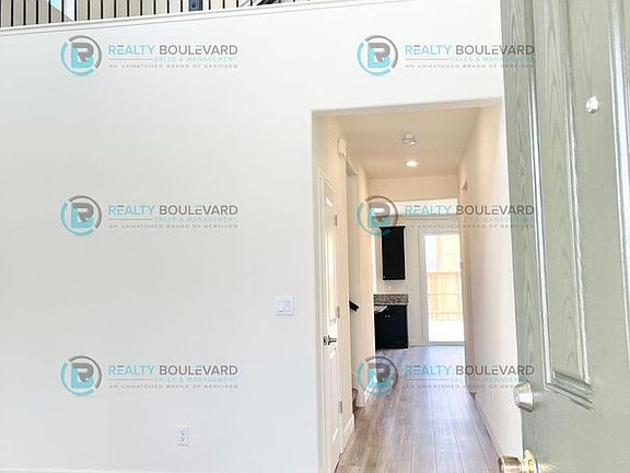 4th image of 2032 Maradona Dr