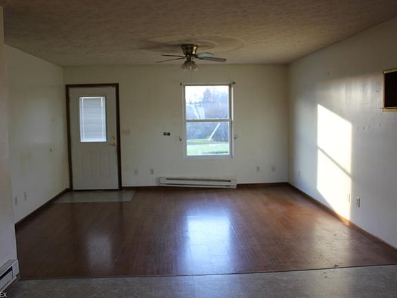 5th image of 138 Mill St