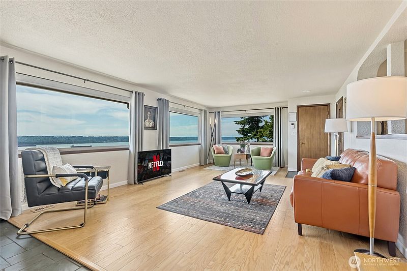 3rd image of 2040 Browns Point Boulevard