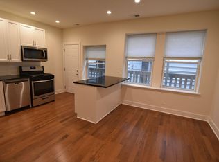 3230 N Clark Street, Chicago, IL 60657