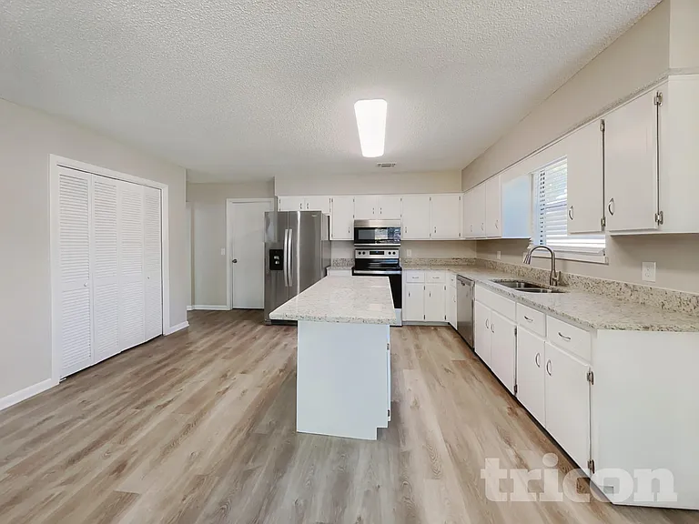 10672 Parliament Pl — Photo 6