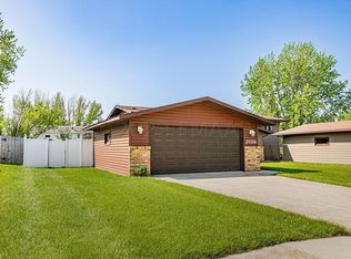 2016 28th Ave S, Fargo, ND 58103