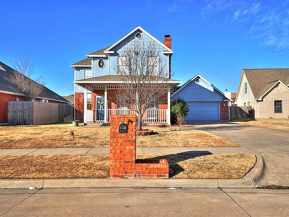 2nd image of 2108 NW Ashley Cir