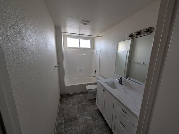5th image of 4423 Menlo Ave APT 12