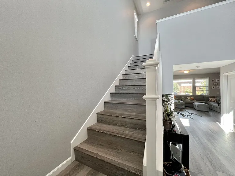 264 Blenheim Ct — Photo 8
