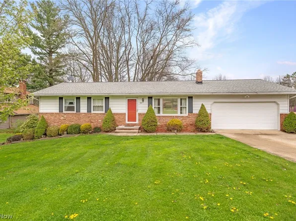 553 McNeil Dr, Northfield, OH 44067