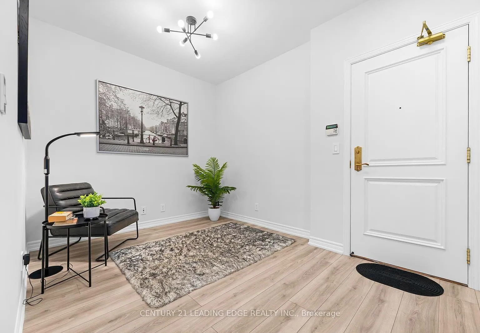 2 bed, $2,500 — Photo 4