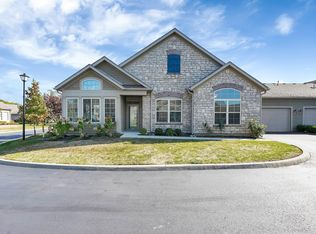 415 Stoneshire Loop, Pataskala, OH 43062