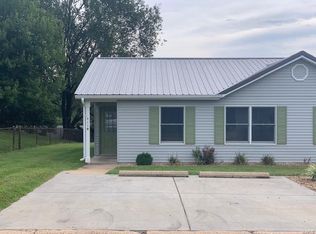 411 Locust St #B, New Haven, MO 63068