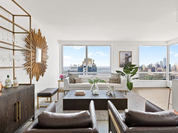 1 City Point APT 61A