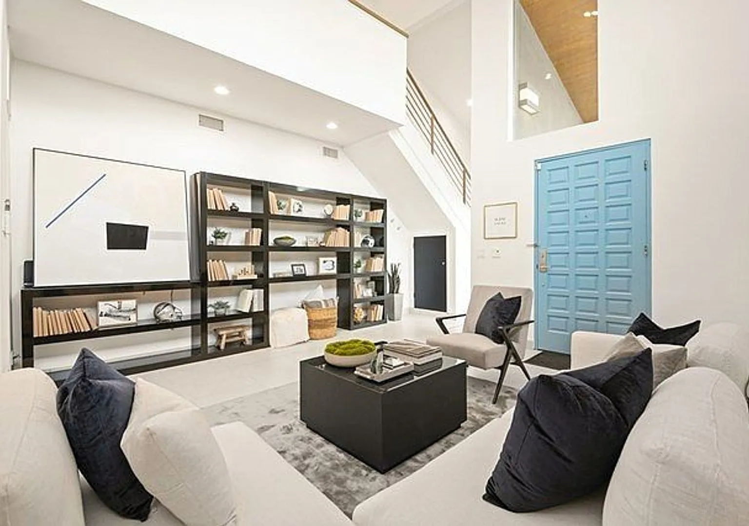 Stunning 5-Bedroom Home for Lease in the Heart of Studio City — Photo 1